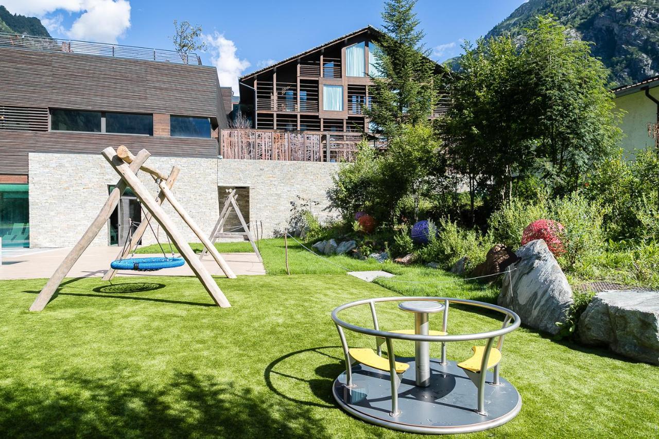 Nh Collection Alagna Mirtillo Rosso Exterior photo