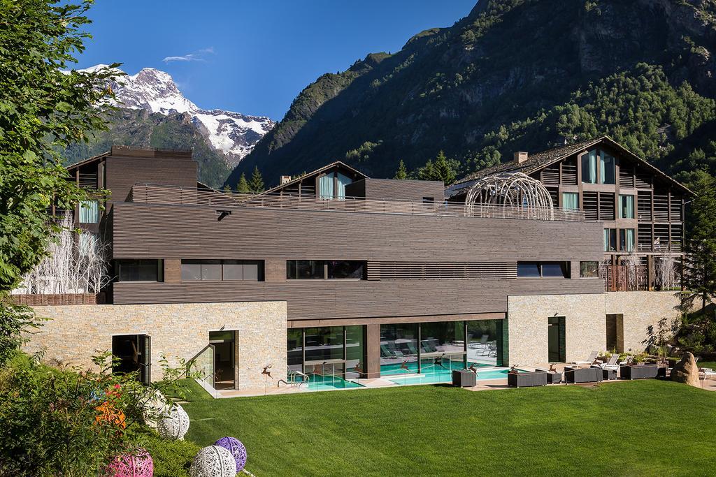 Nh Collection Alagna Mirtillo Rosso Exterior photo